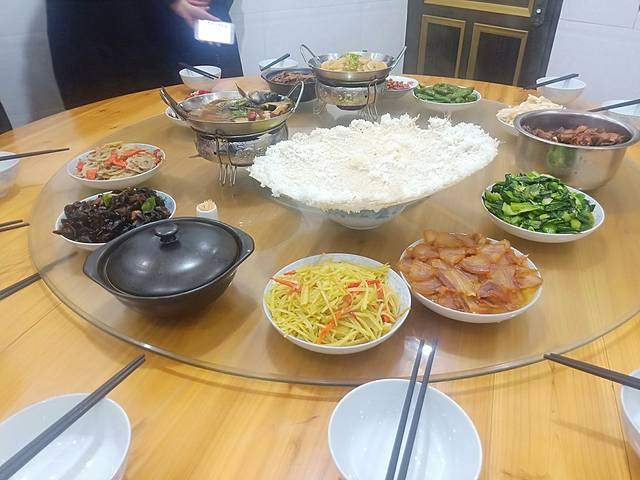 坡山村竹林小屋农家乐