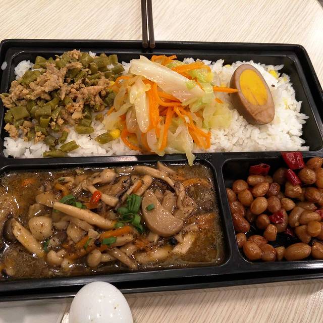 魏家凉皮(中央广场店)