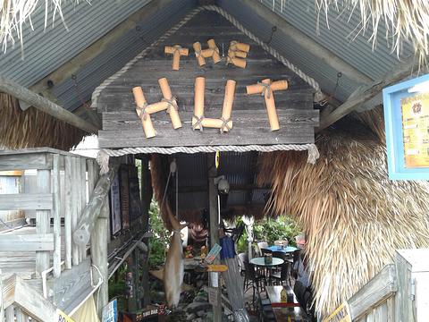 The Hut Bar and Grill旅游景点图片
