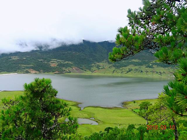 玉龙纳西族自治县文海旅游骑马场