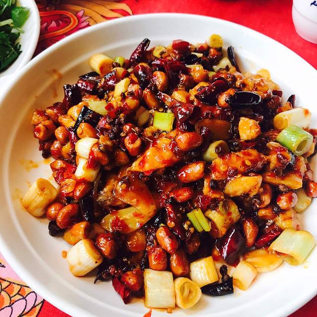 大红门酒店(共青团路店)