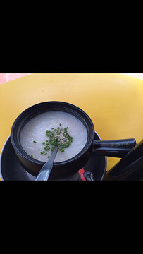 Chang Jiang G1 Claypot Frog Porridge & Seafood
