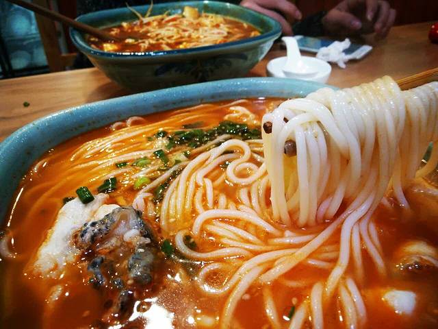 川记酸菜鱼米线(江城南路店)