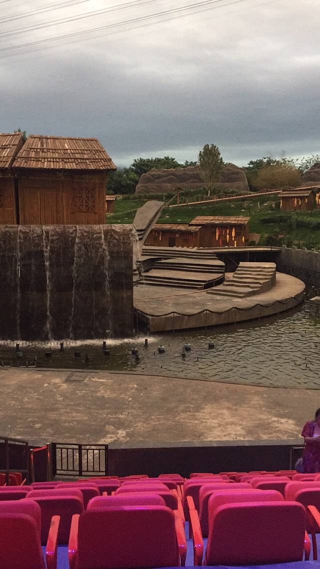 阿惹妞民俗村寨