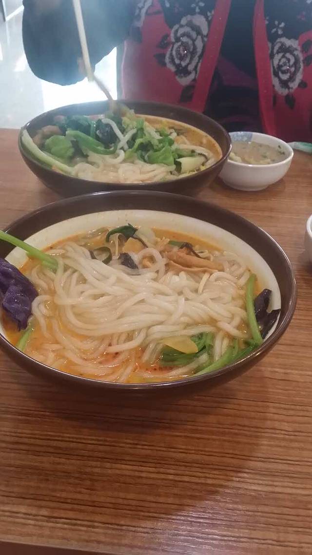 禾谷渔粉麻辣烫