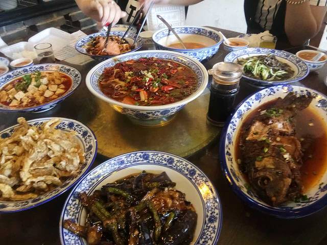 老厚道外婆饺子村(胜北店)