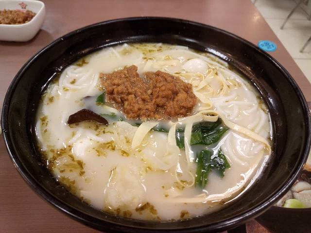 灵芝妹子海鲜米线(开发区亿合城店)