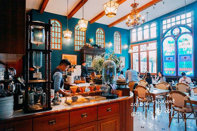 Featherstone Cafe, Bistro & Lifestyle Shop