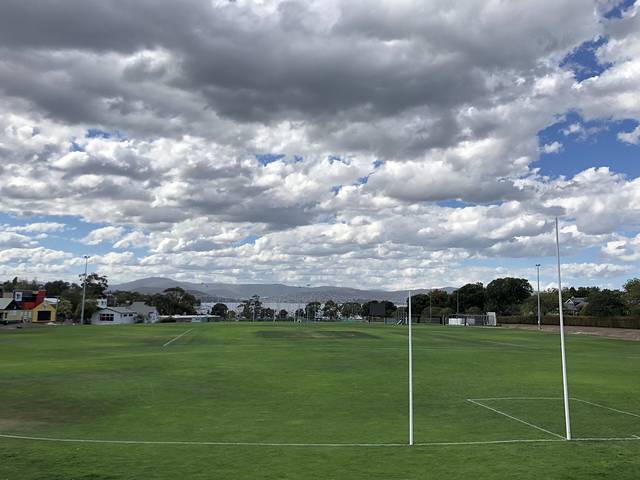 塔斯马尼亚大学