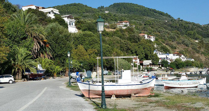 Glossa Port旅游景点图片