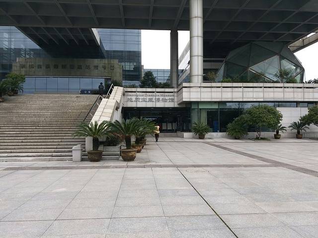 宁波大学园区图书馆