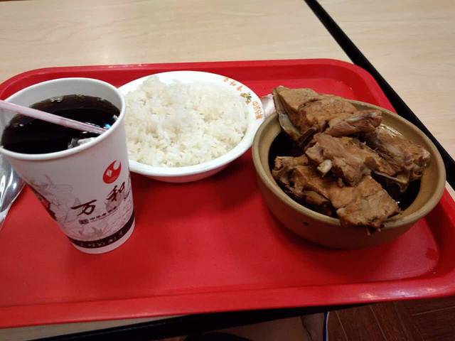 万和春排骨砂锅米饭(胶州店)