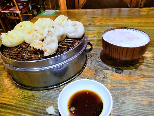 乌力吉塔拉奶茶馆