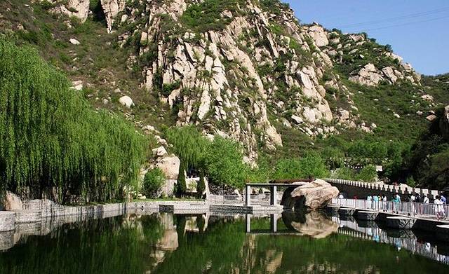 十三陵碓臼峪自然风景区