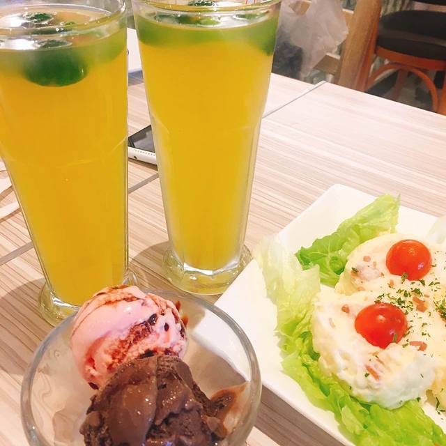 必胜客(高新万达店)