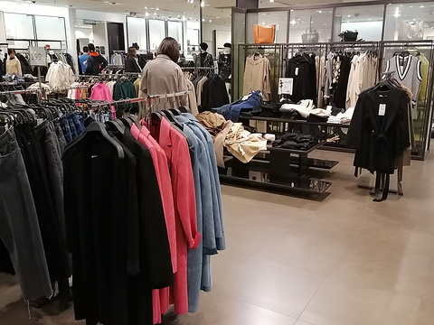 ZARA(万达广场店)旅游景点图片