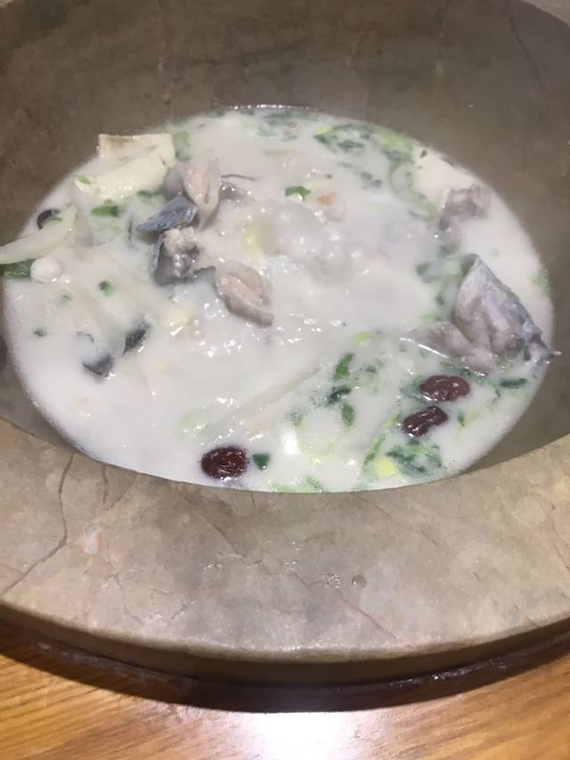 云南抚仙石锅鱼(祥庆街万达金街店)