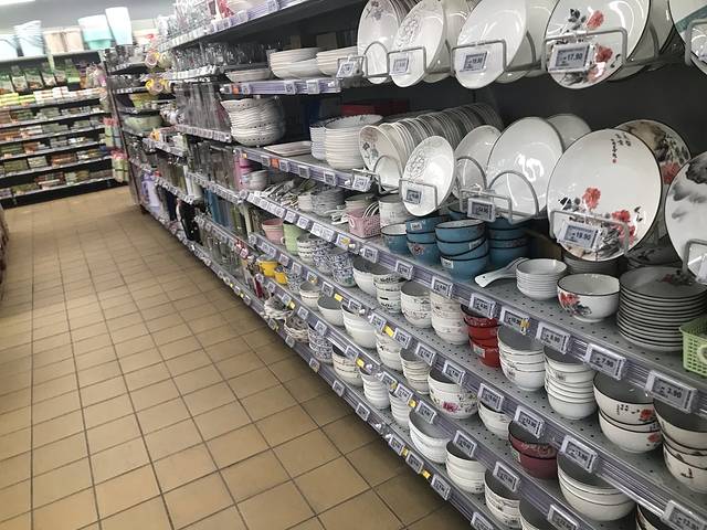 万富超市(兴山水月寺店)