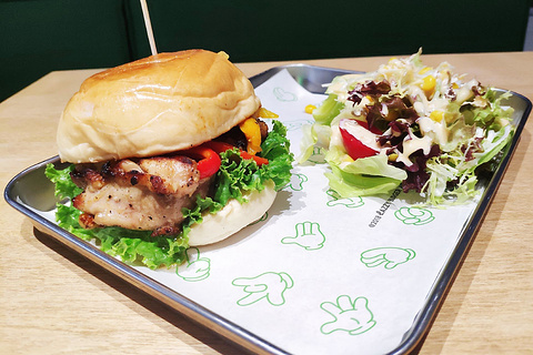 LAZZY BURGER