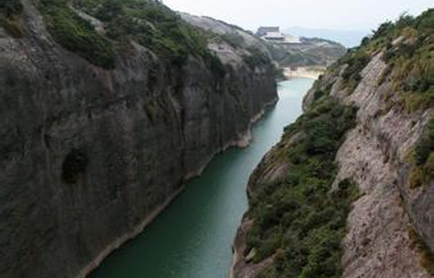 温州楠溪江石桅岩-小三峡的图片