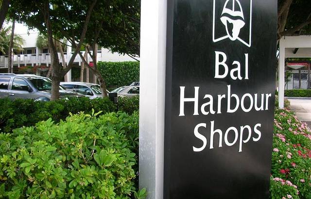 巴伯港购物中心