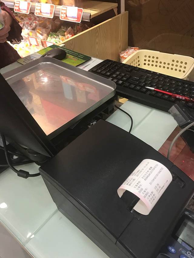 良品铺子(江夏八店)