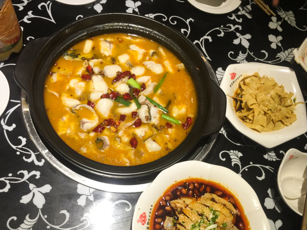 黑鱼郭我家酸菜鱼(摩尔广场店)