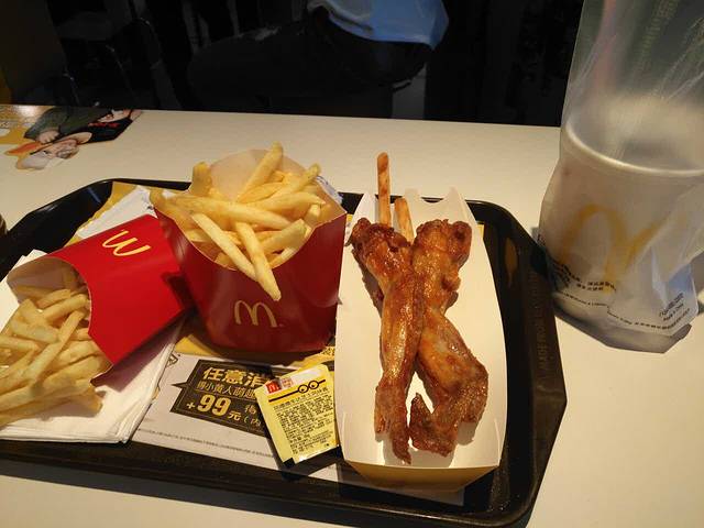 麦当劳(朝外店)