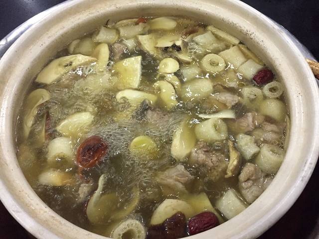 翠竹园野生菌火锅店