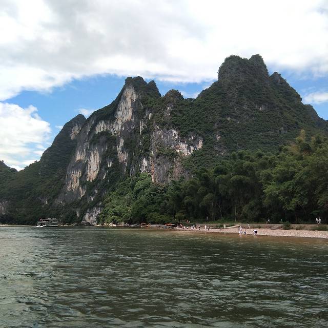 九马画山峡谷漂流