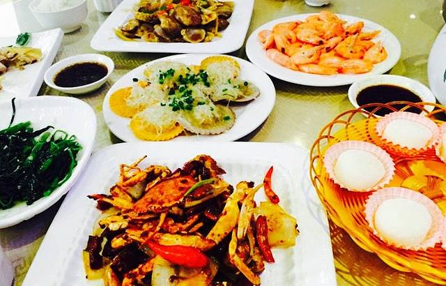 東榕囍家港派粤菜海鲜(亚龙湾东榕美食广场店)