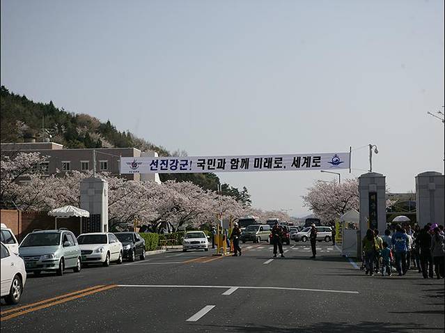 镇海海军士官学校