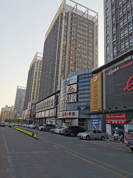 百联清城购物中心的图片