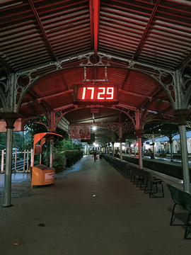 康堤火车站的图片