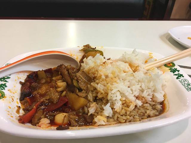 苏氏牛肉面(十一纬路店)