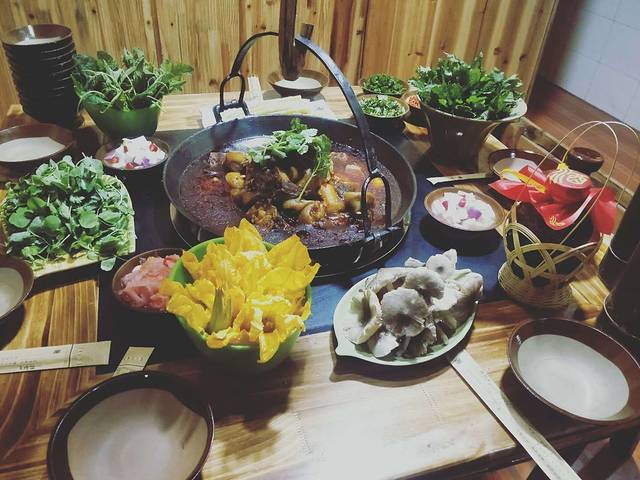 巴山大峡谷于氏吊锅楼