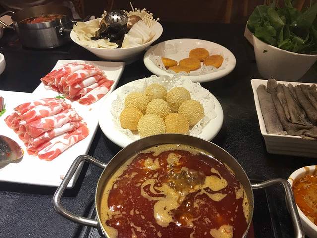 沂水天鹅小火锅(中房长安国际店)