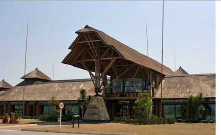 克鲁格姆普马兰加国际机场