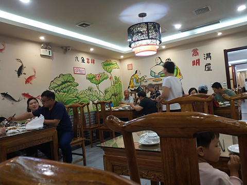 董立兵烤鸭(西客站店)旅游景点图片