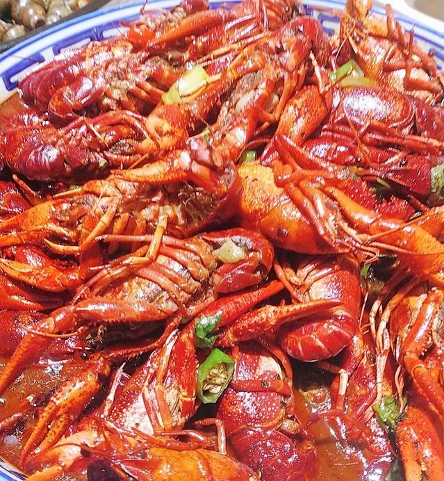 拾海蒸鲜·文登烧烤·蒸汽海鲜大排档(自由东方店)