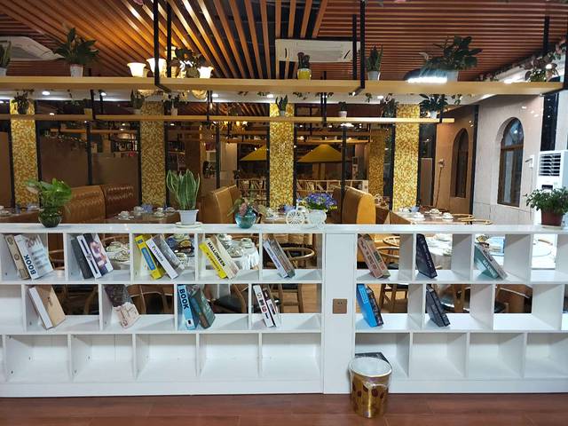 颜姐美食餐厅(宝华中路太阳广场店)