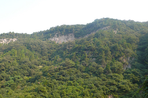 红石峡景区-逍遥石的图片