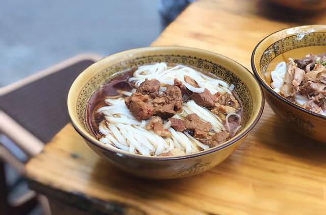 公交新村粉店(赤岗冲店)