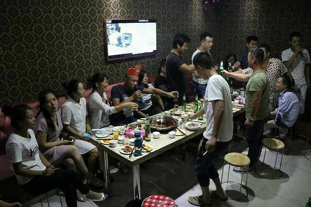 皇品火锅音乐餐厅