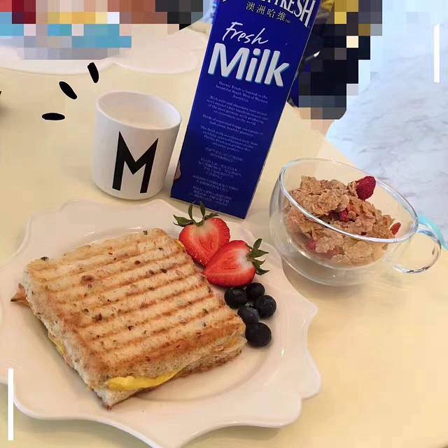 半秋山西餐厅(沃尔玛武商店)