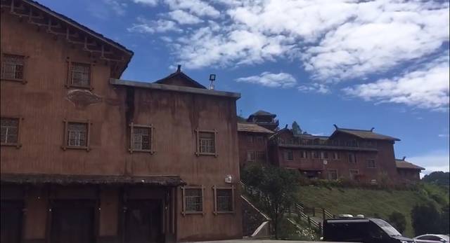 海坪彝族文化小镇