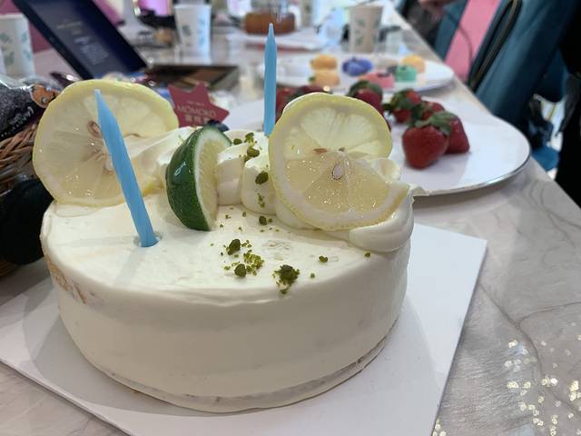 蜜桃家甜点生日蛋糕(吾悦广场店)