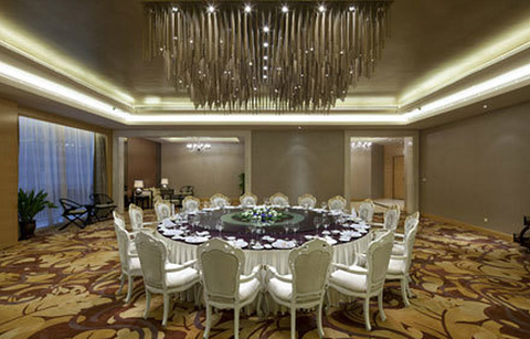 呼和浩特巨华国际大酒店·天穹旋转餐厅