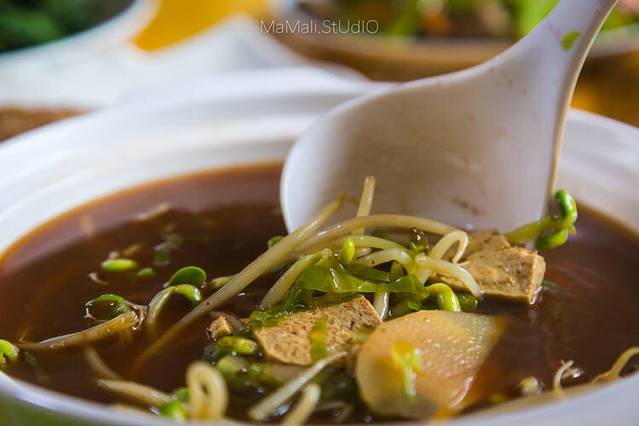 奶头山泉度假村