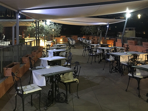 Due Torri Lounge & Restaurant旅游景点图片